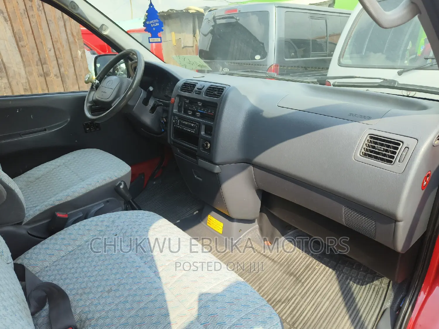 Toyota HiAce 2003 Red