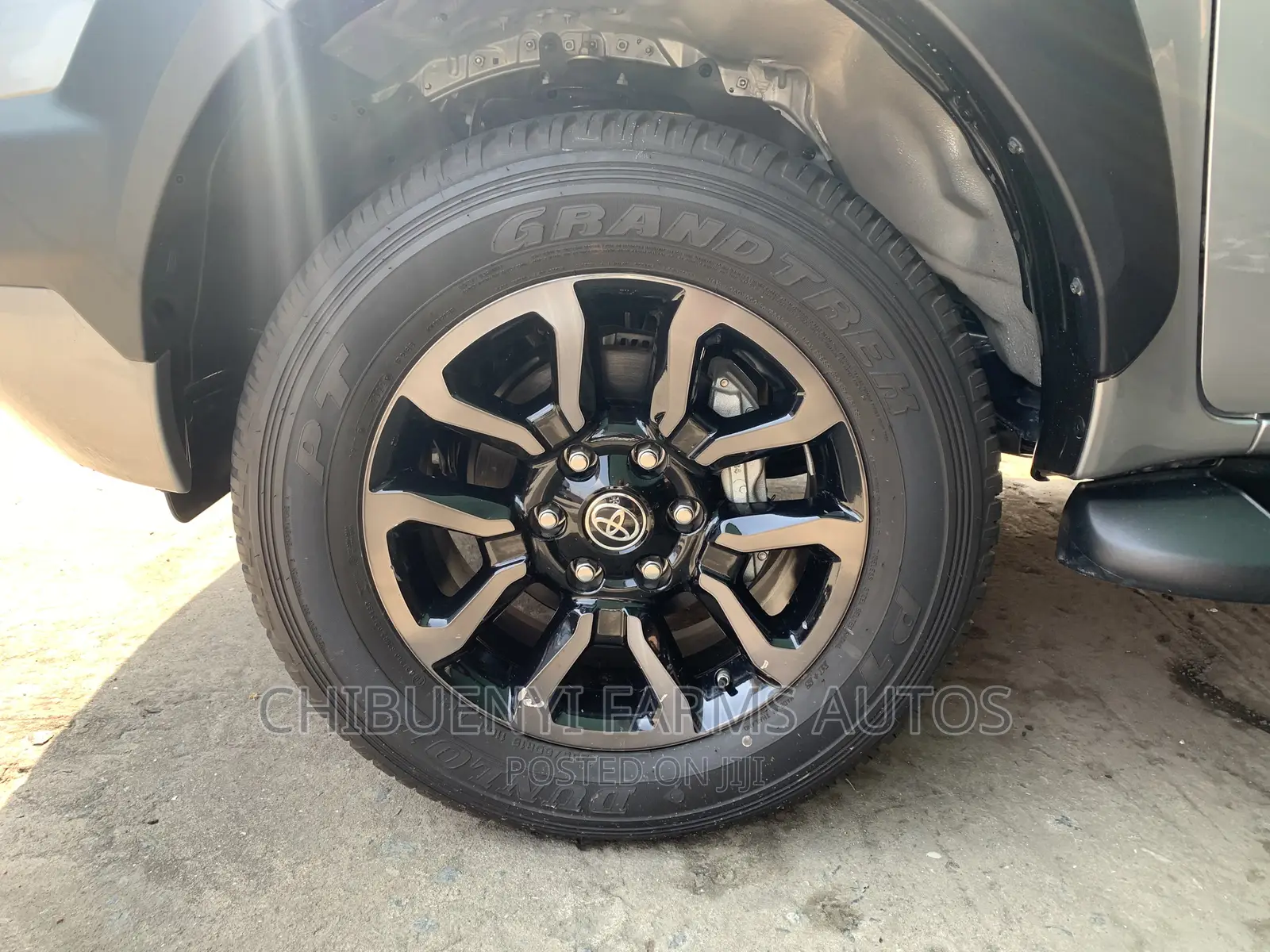 New Toyota Hilux 2022 Gray