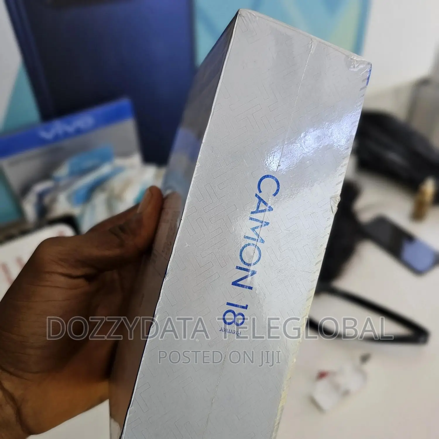 New Tecno Camon 18 Premier 256 GB Blue