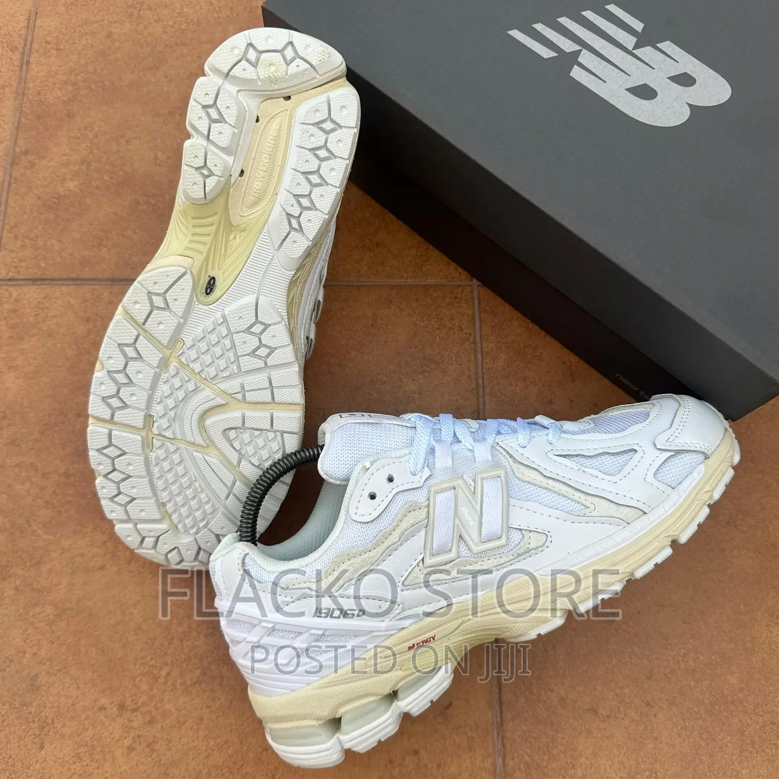 Original New Balance 1906d Protection Pack Sneakers