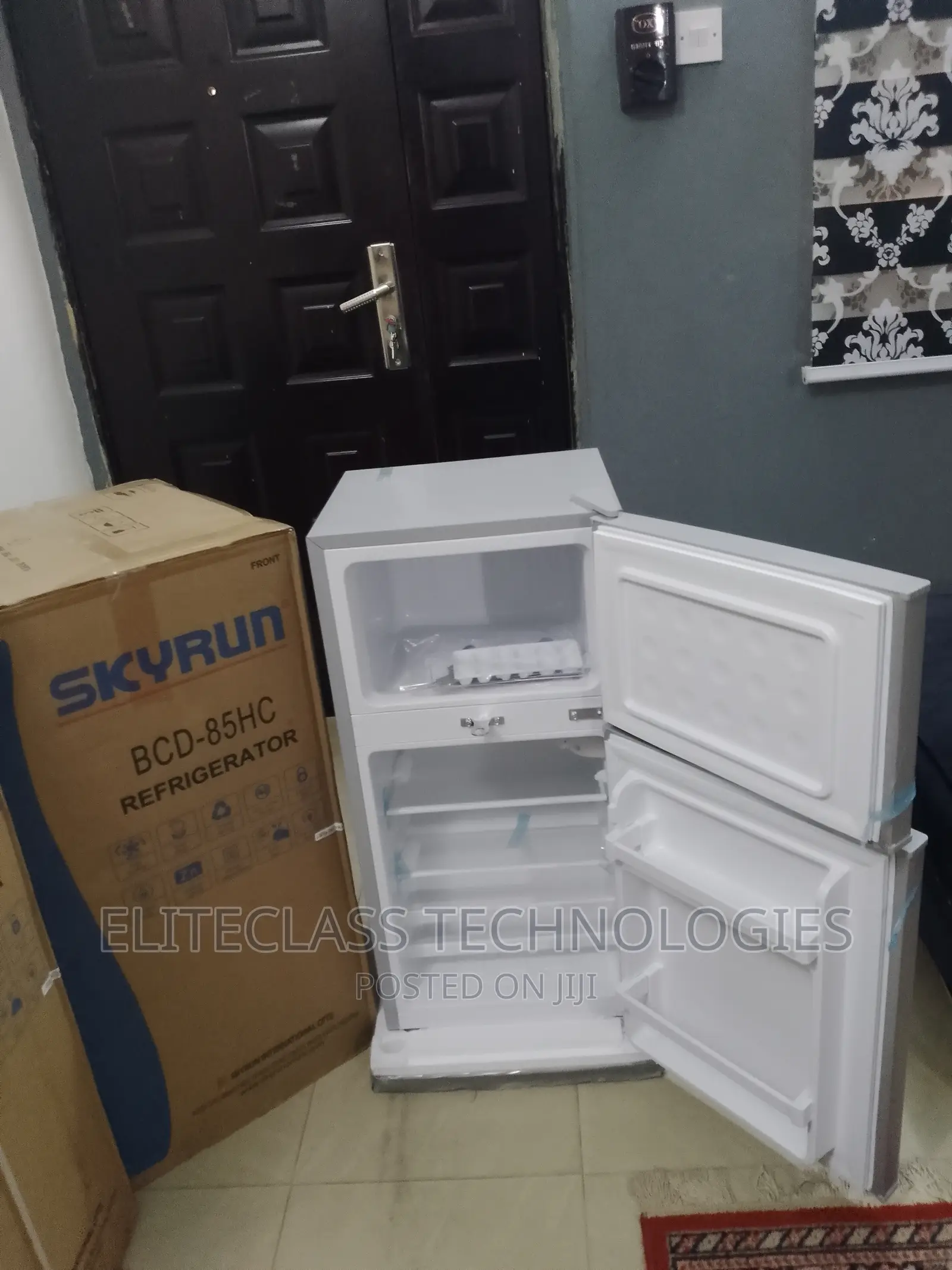 Skyrun 70 Litres Double Door Silver Top Fridge (BCD-85HC)