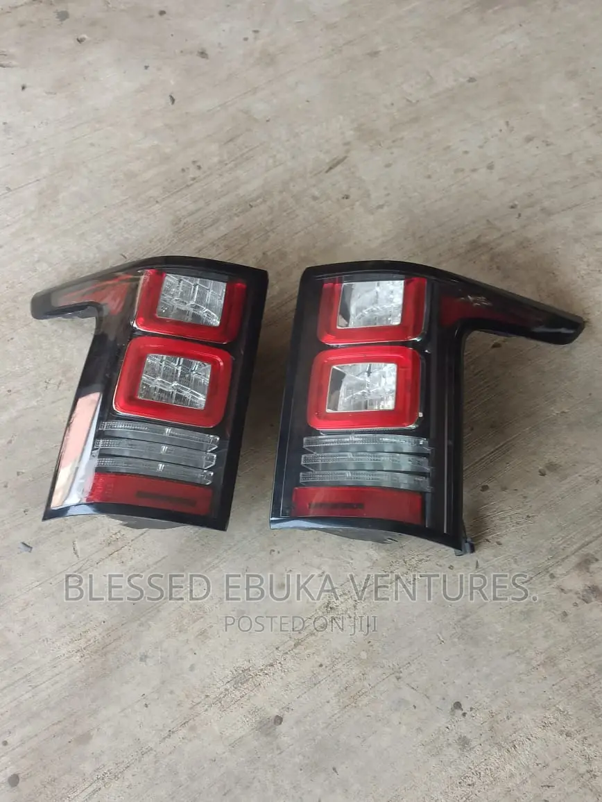 Range Rover Vogue 2016 Tail Light