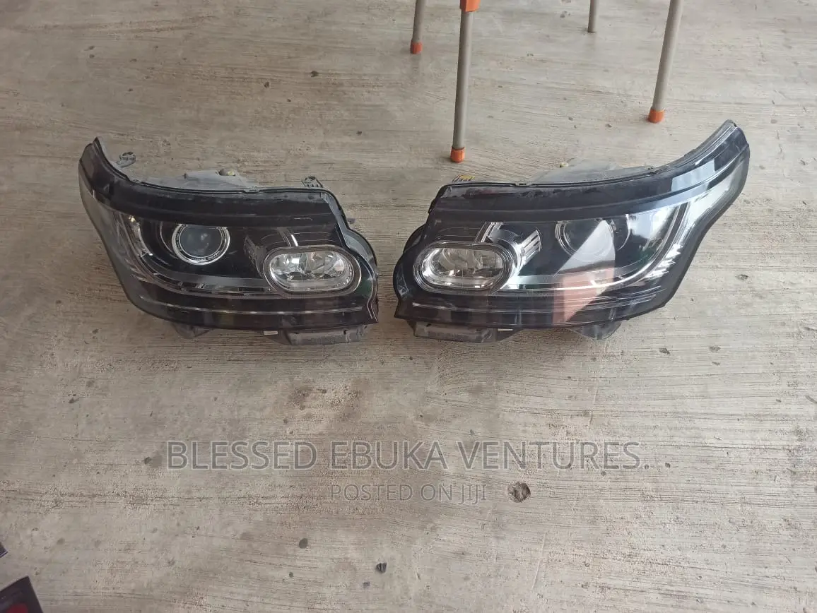 Clean Set of Headlamp Range Rover Vogue 2014-2017