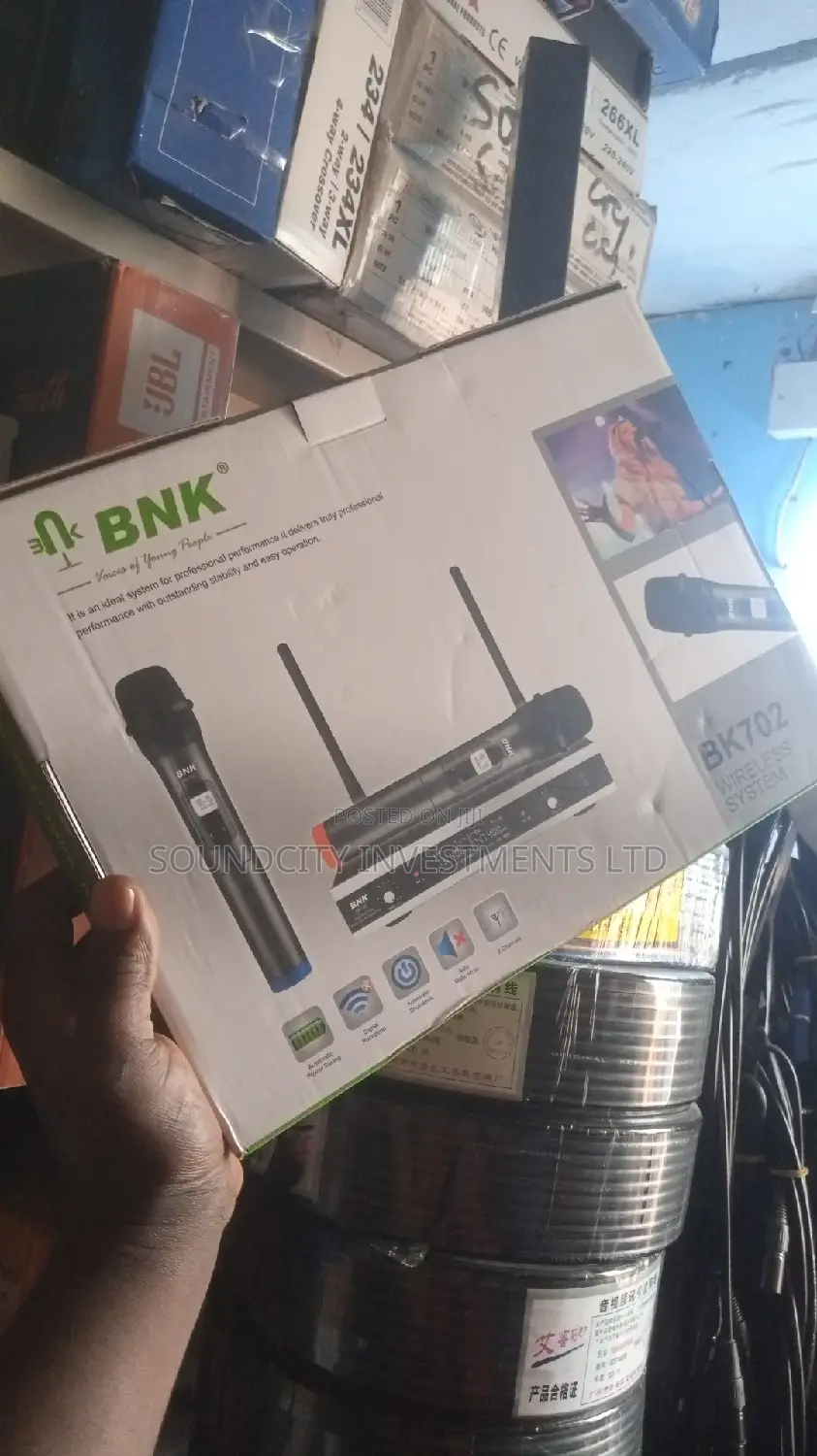 BNK UHF Wireless Microphone