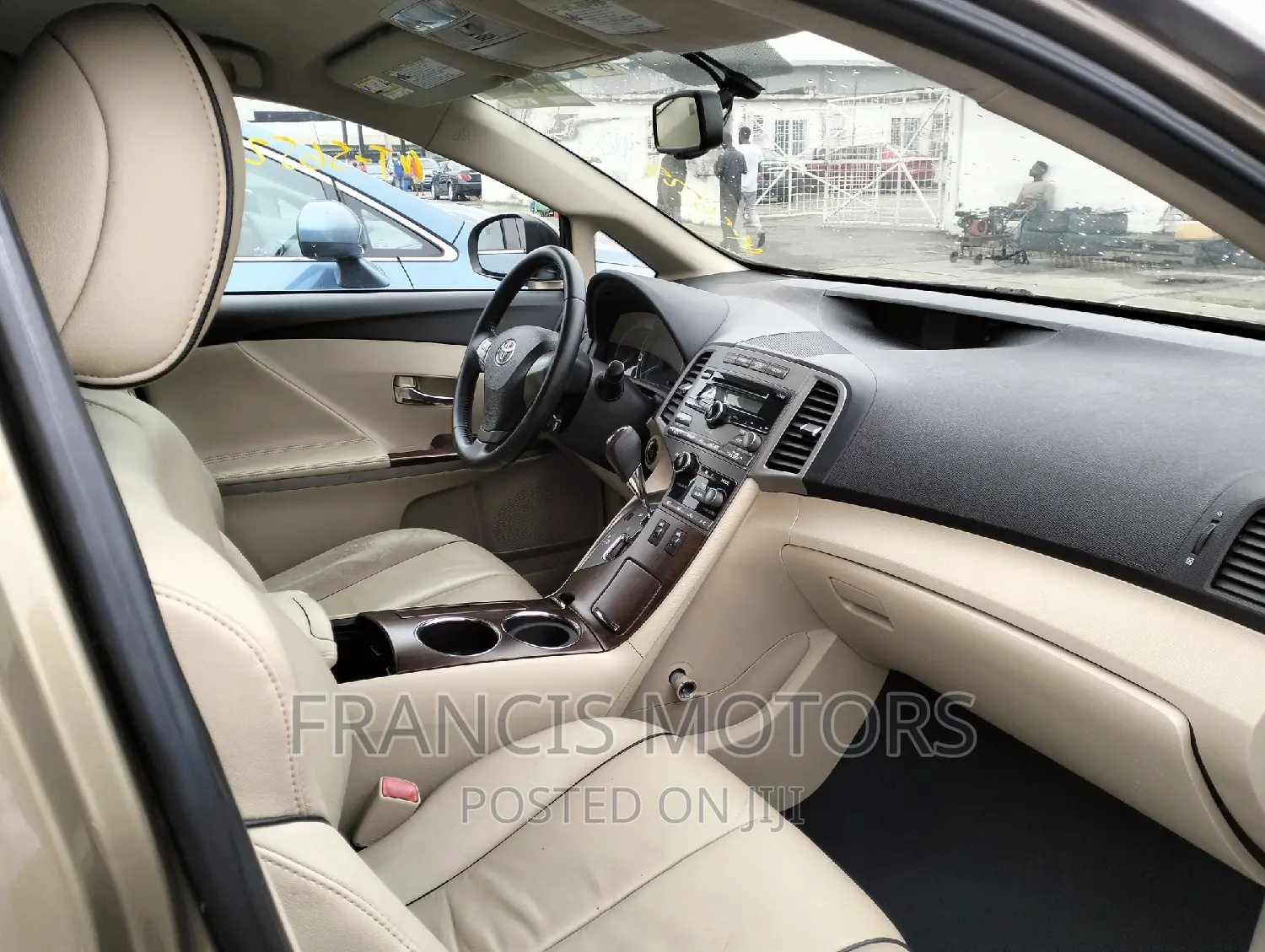 Toyota Venza 2012 Gold