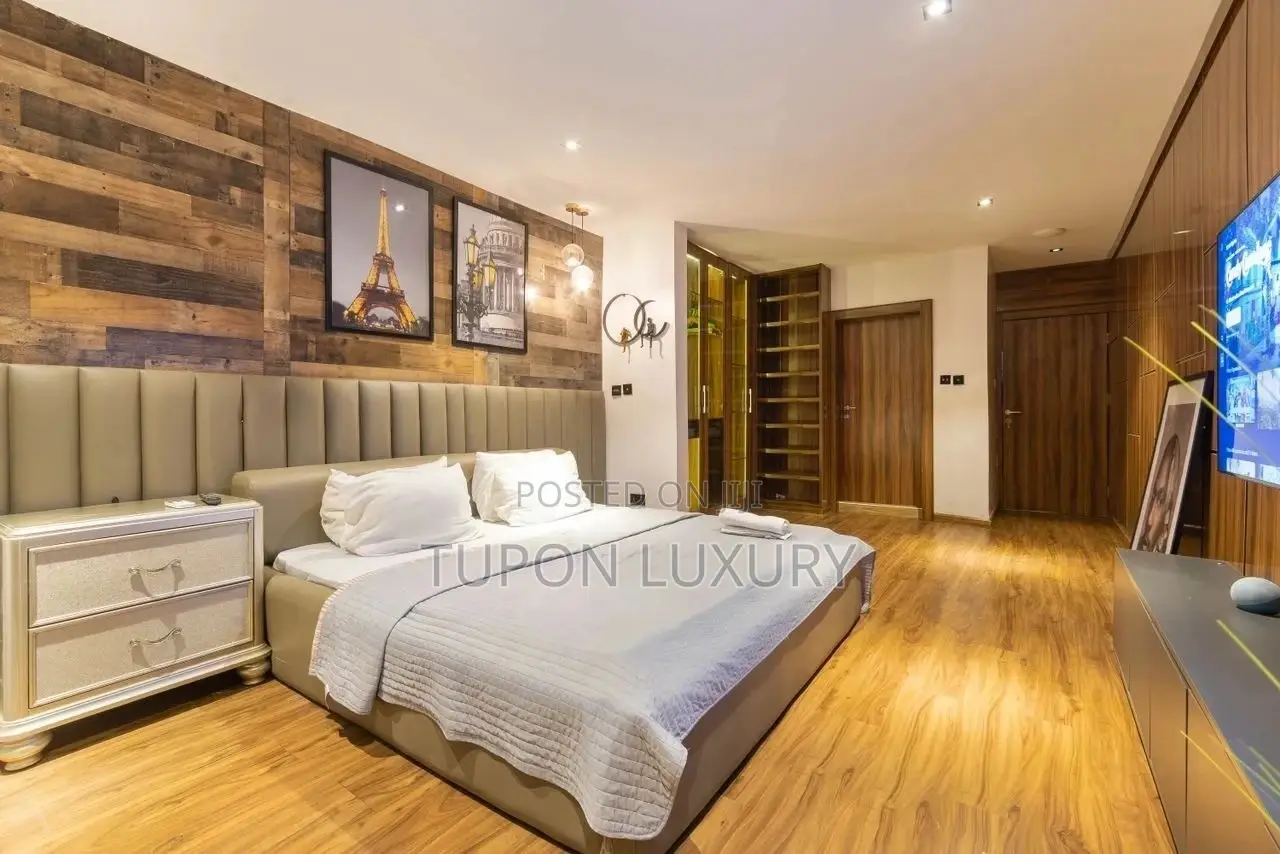 Luxury Three Bedroom Waterfront Apartment.