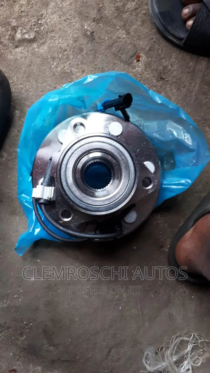 High Quality Certified Brand New Hub Bearing ESCALADE 2015