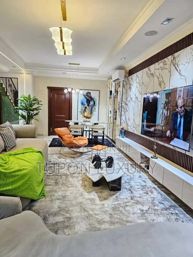 Luxury 4 Bedroom Duplex With Pool,Gym Snooker