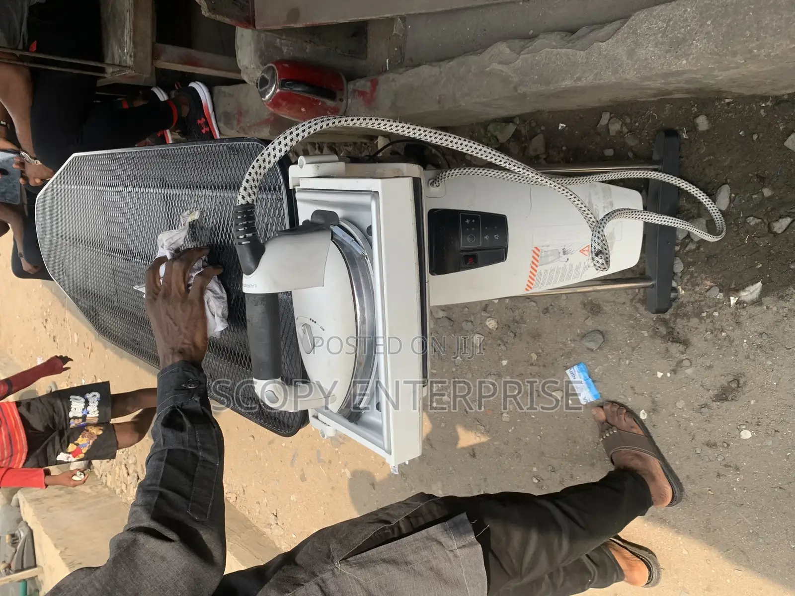 Industrial Ironing Table With Vacuum