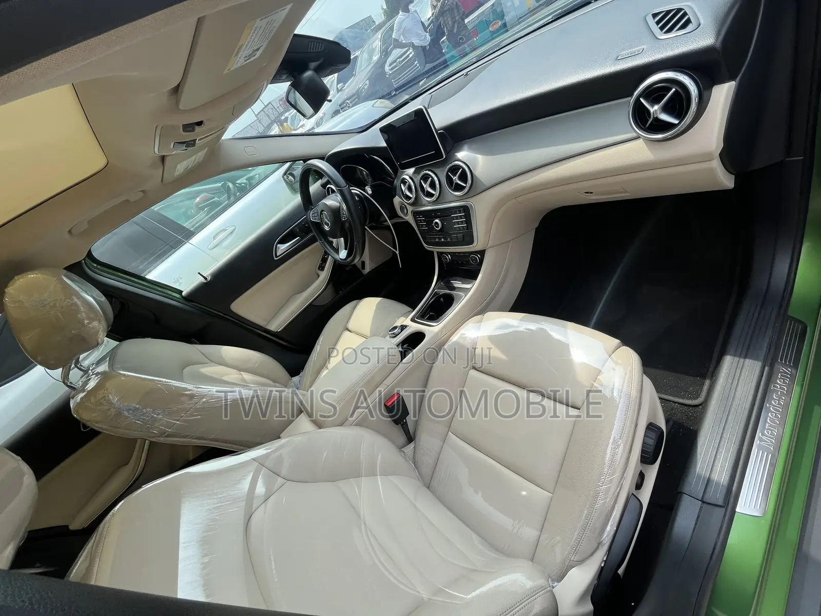 Mercedes-Benz GLA 250 2016 Green