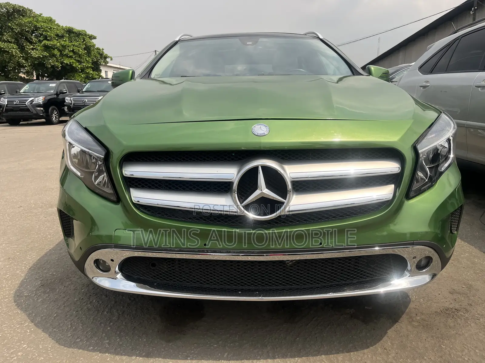 Mercedes-Benz GLA 250 2016 Green