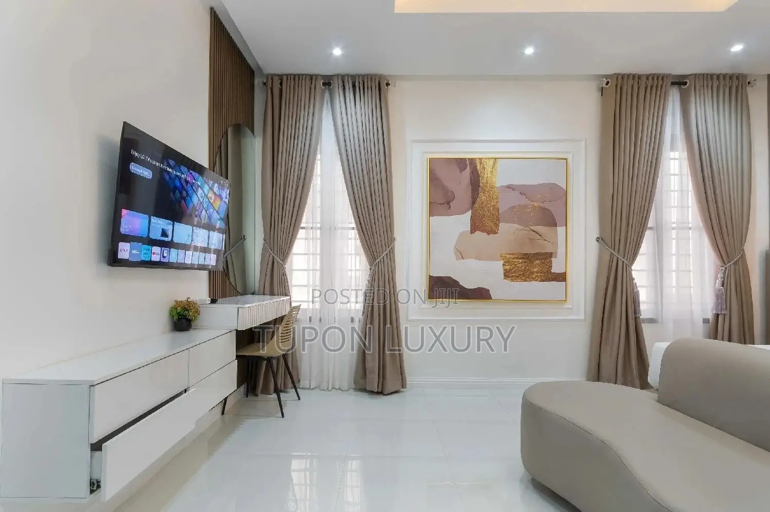 Luxury 3 Bedroom Apartment With Pool Gym