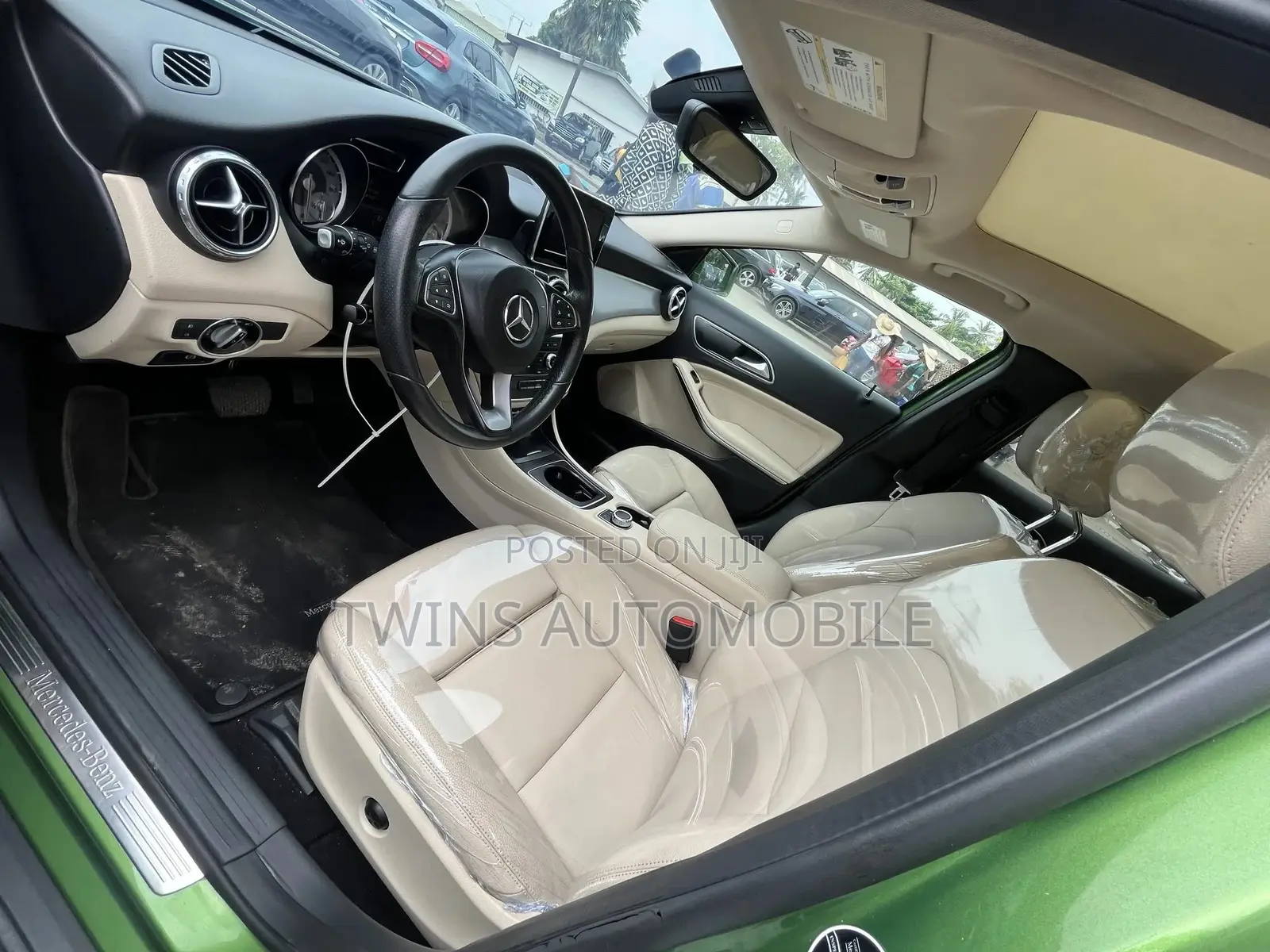 Mercedes-Benz GLA 250 2016 Green