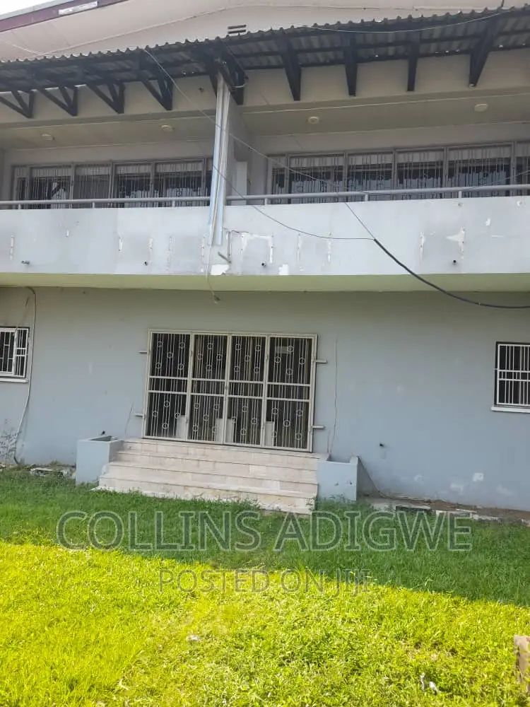 8bdrm Duplex in Victoria Island for sale