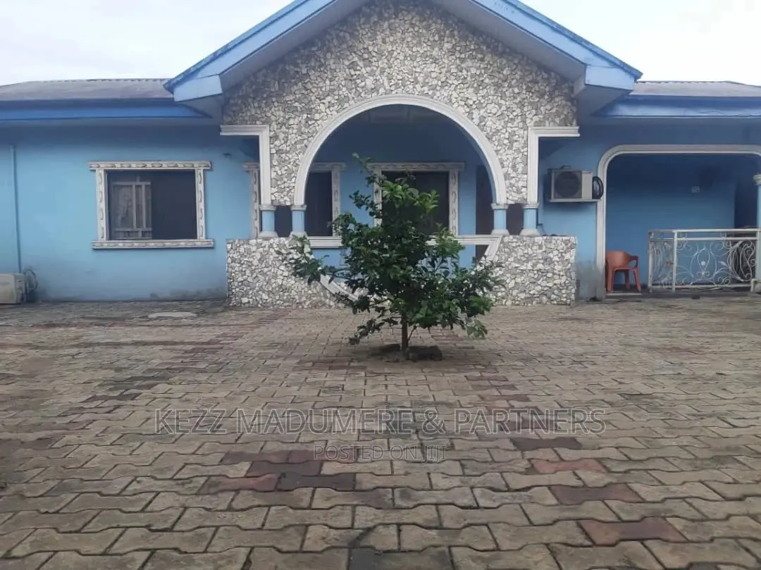 4bdrm Bungalow in Opposite Farm Road, for sale