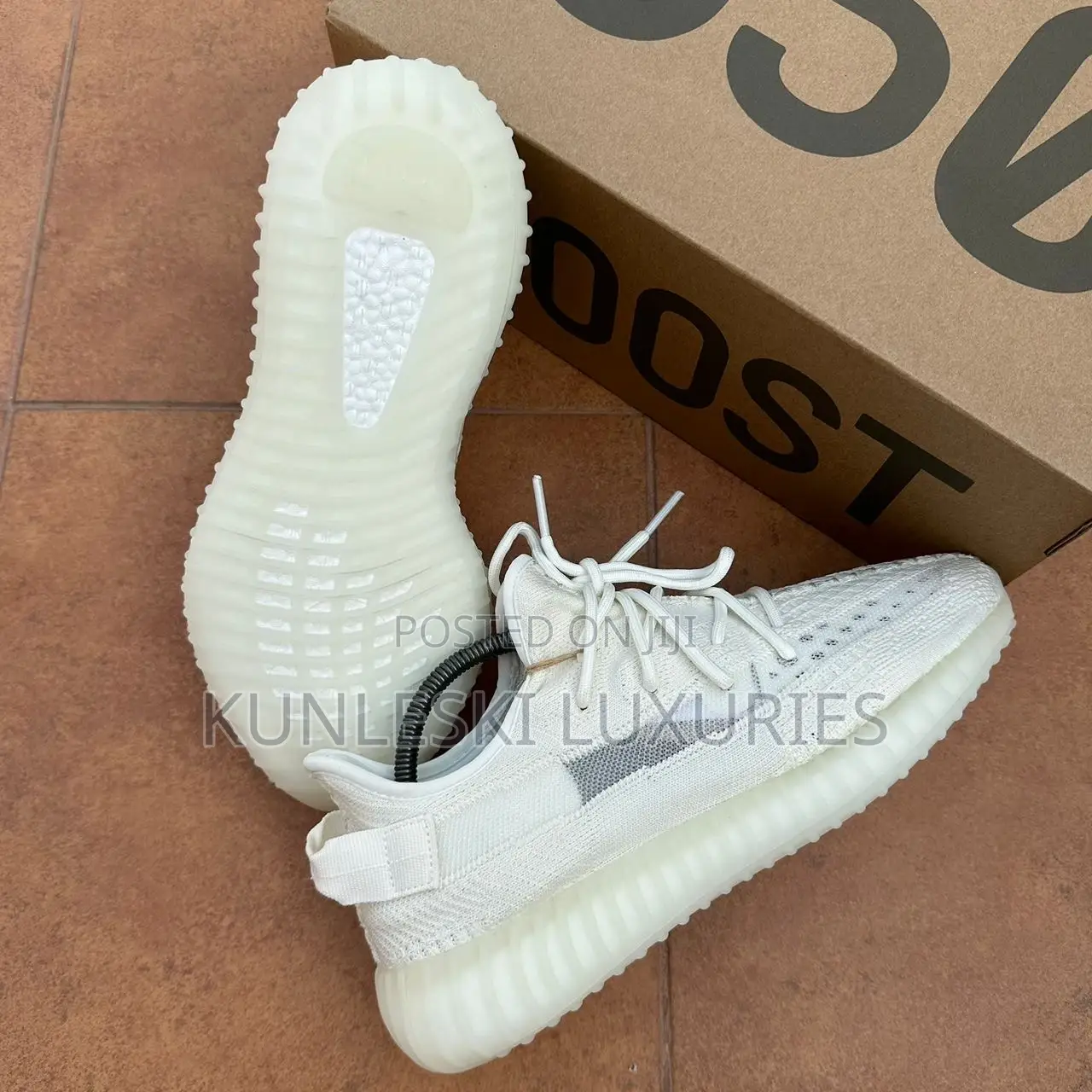 Original Adidas Yeezy 350 V2 Sneakers