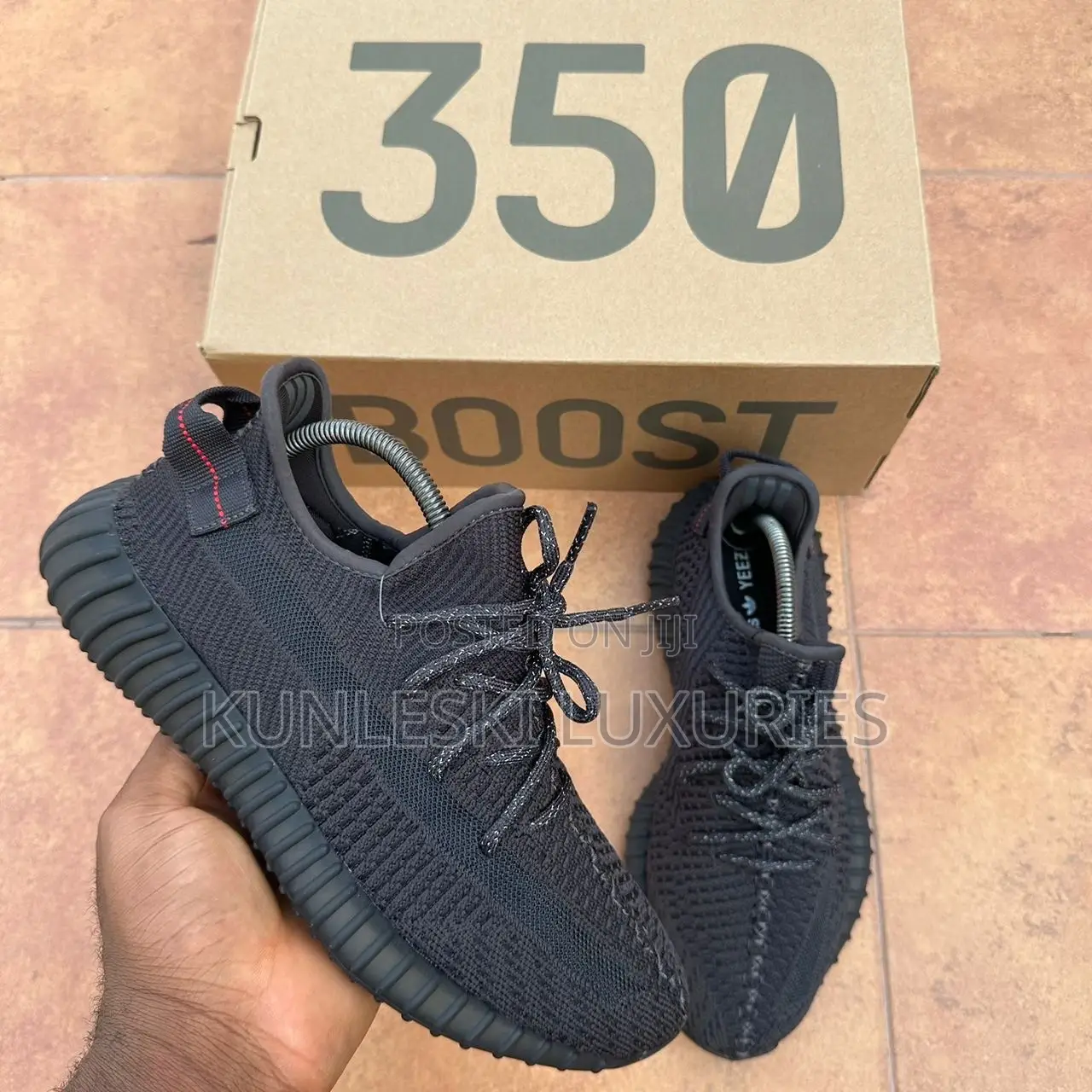 Original Adidas Yeezy 350 V2 Sneakers