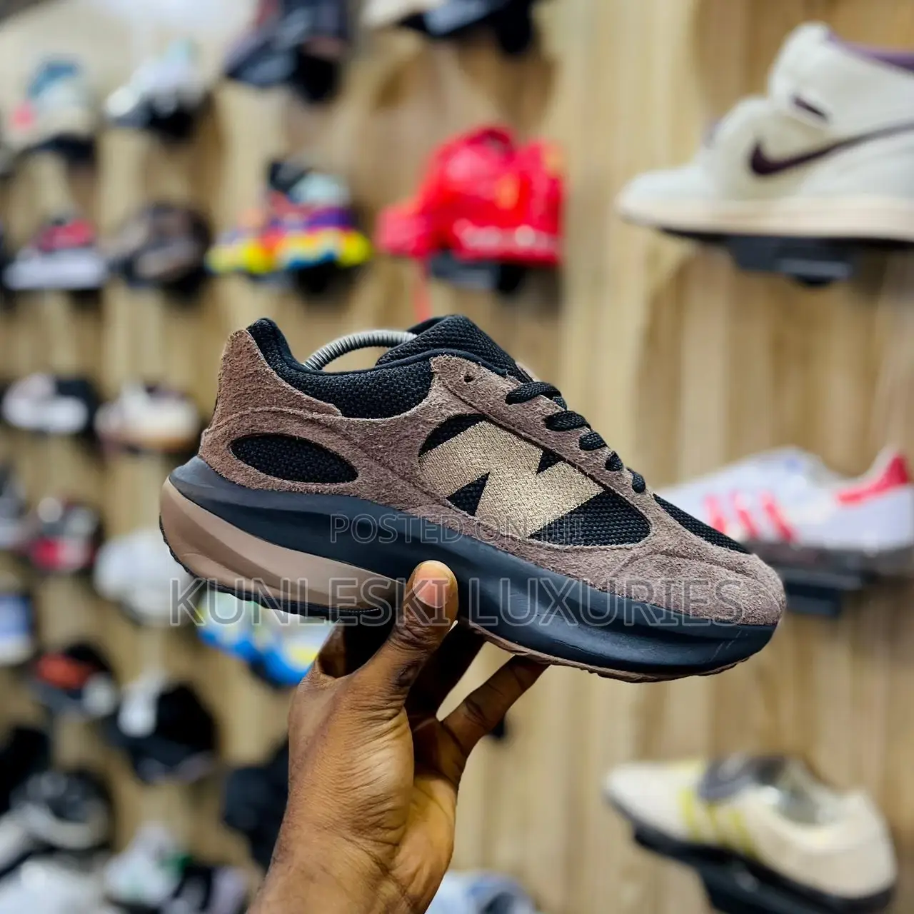 Original New Balance WRPD Black / Brown Sneakers