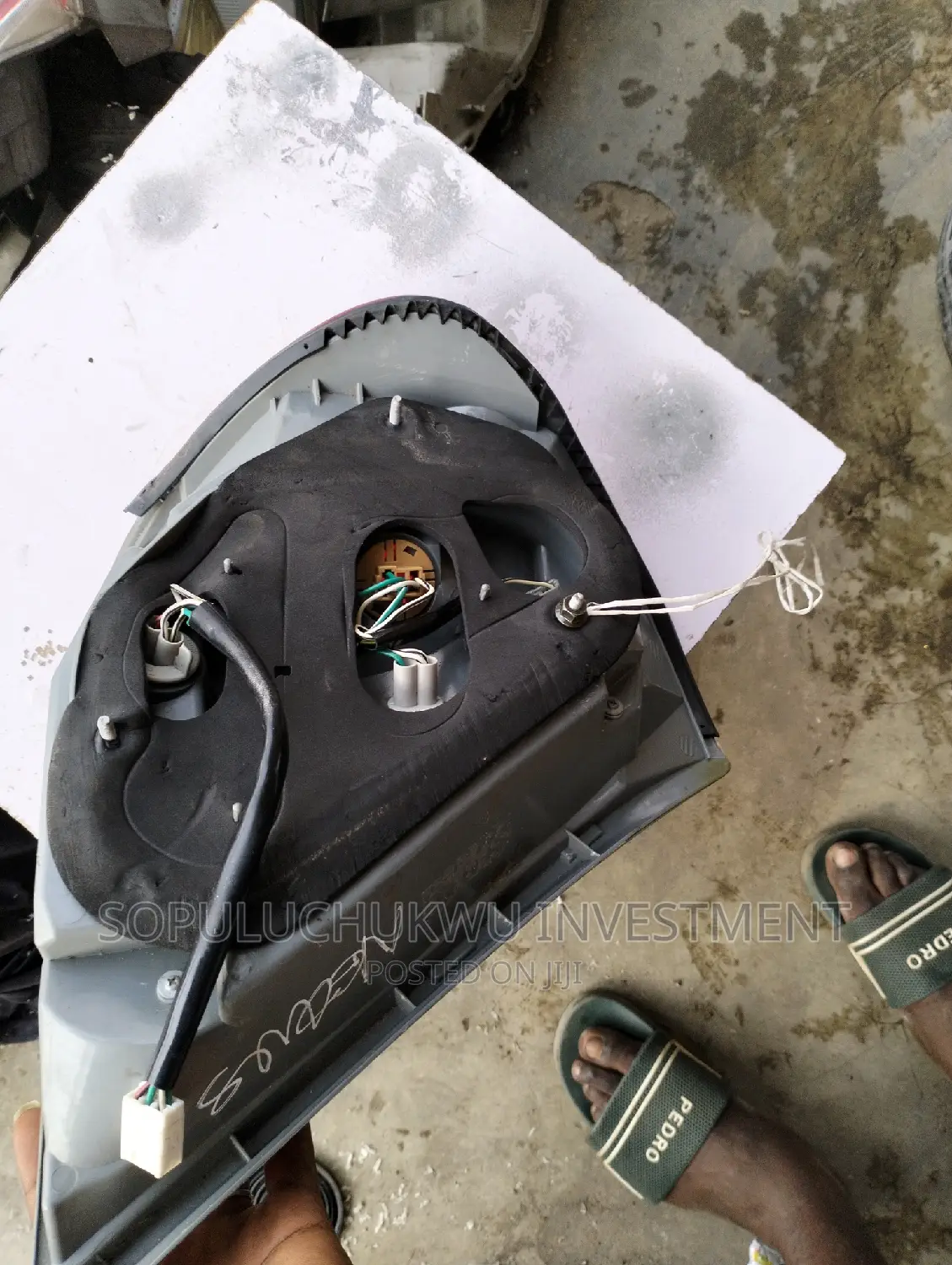 Rear Light Left 2.4 Camry 05