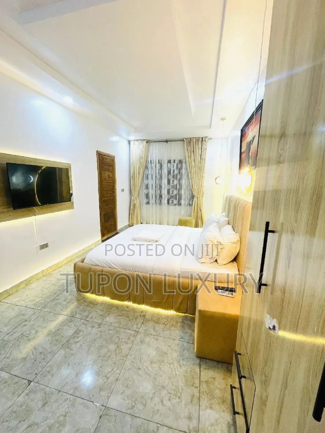 Luxury 1 Bedroom Apartment With Pool