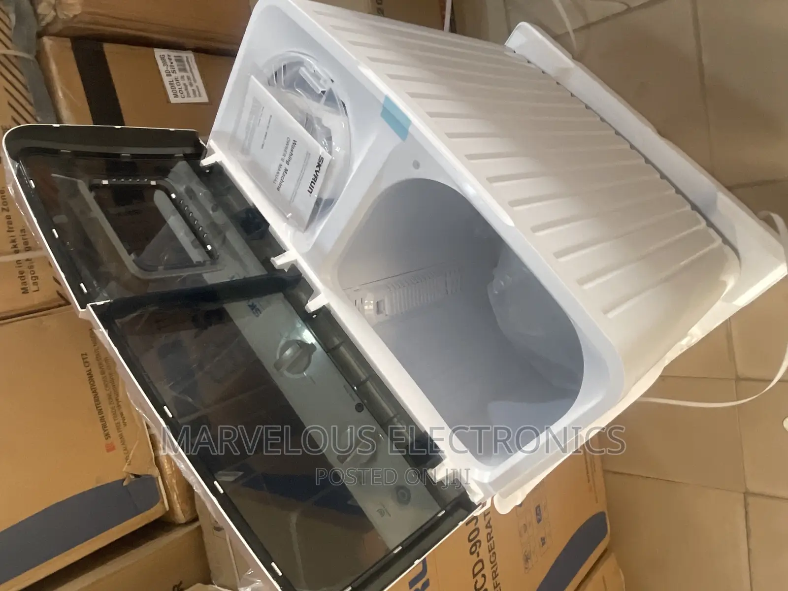 Brand New Complete 7kg Skyrun Washing and Drying Machine.