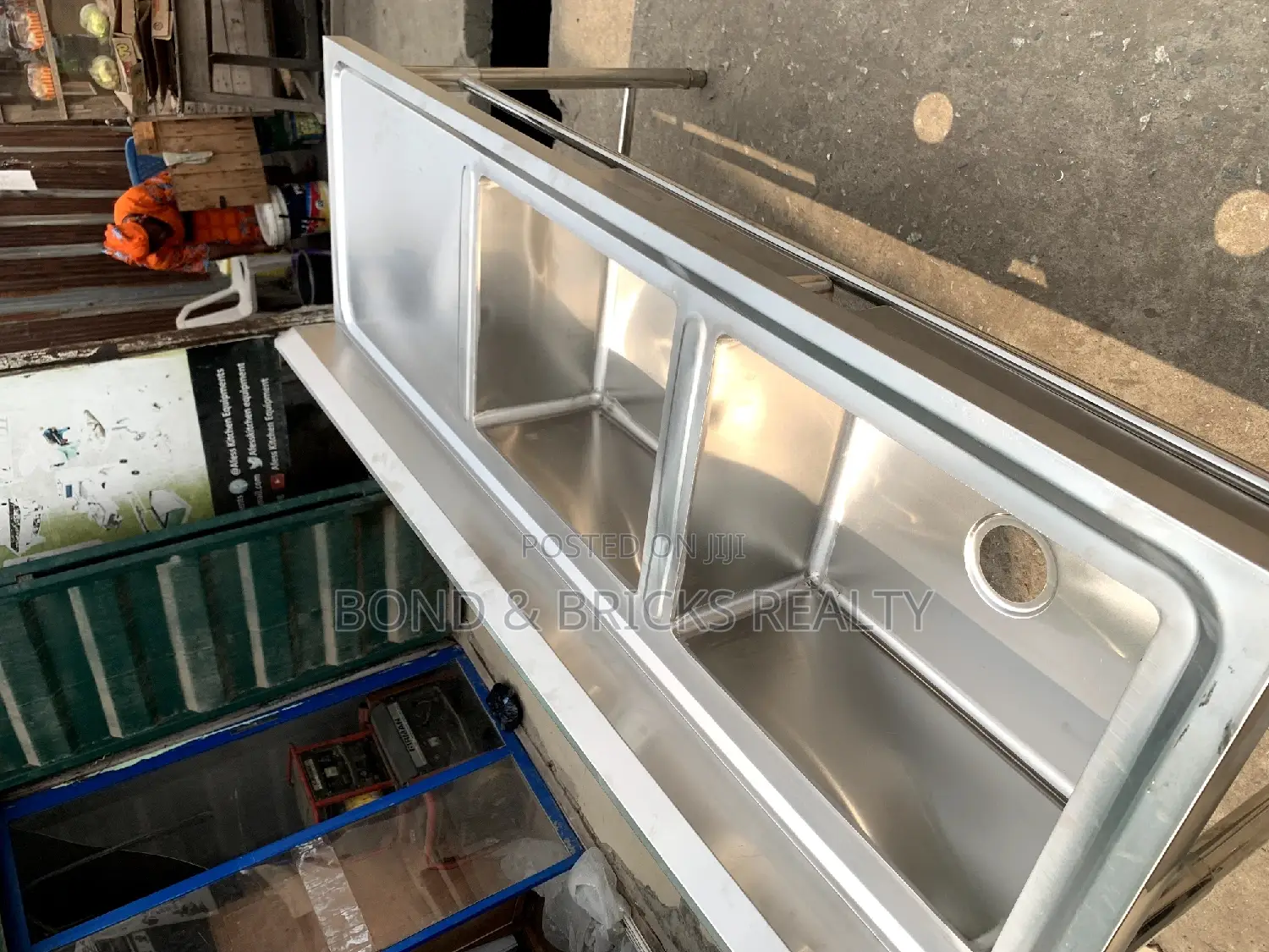 Double Sink With Side