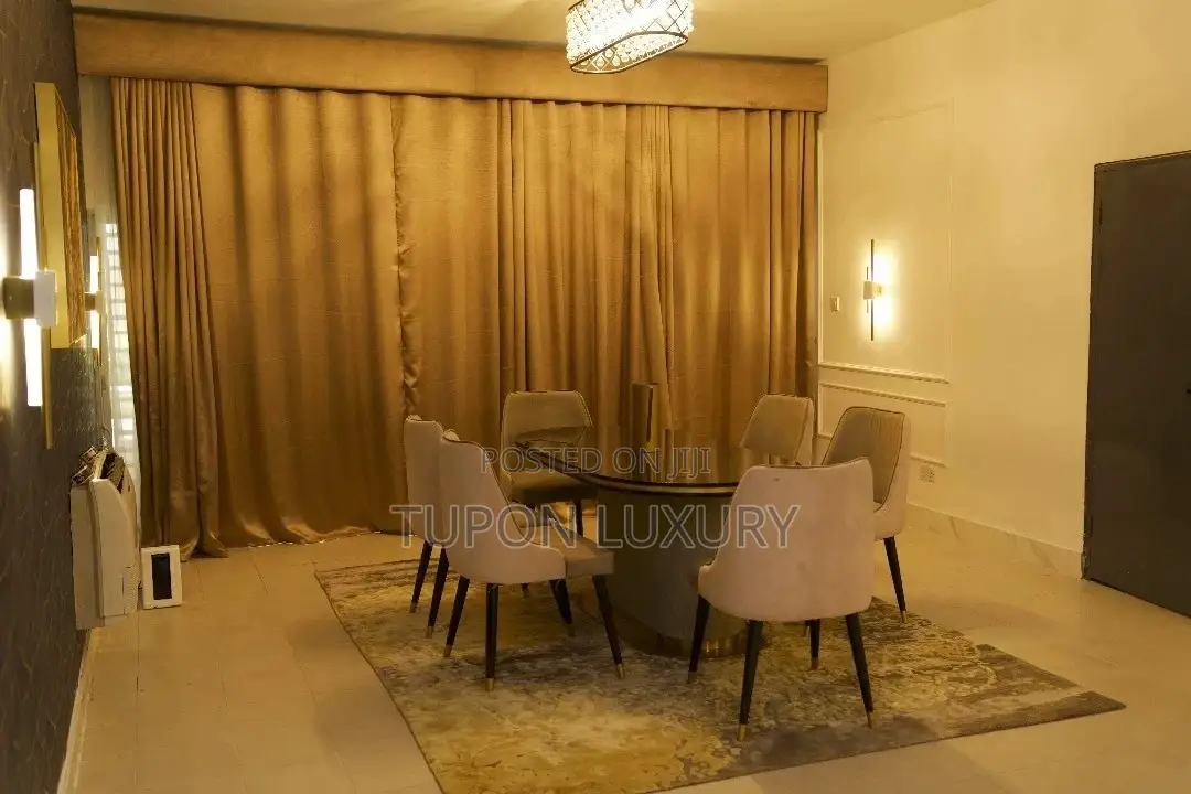 Luxury 3bedroom Apartment With Pool
