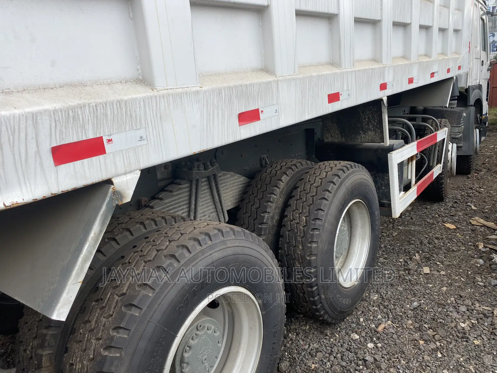 Howo 371 Dump Truck With 12 Tyres