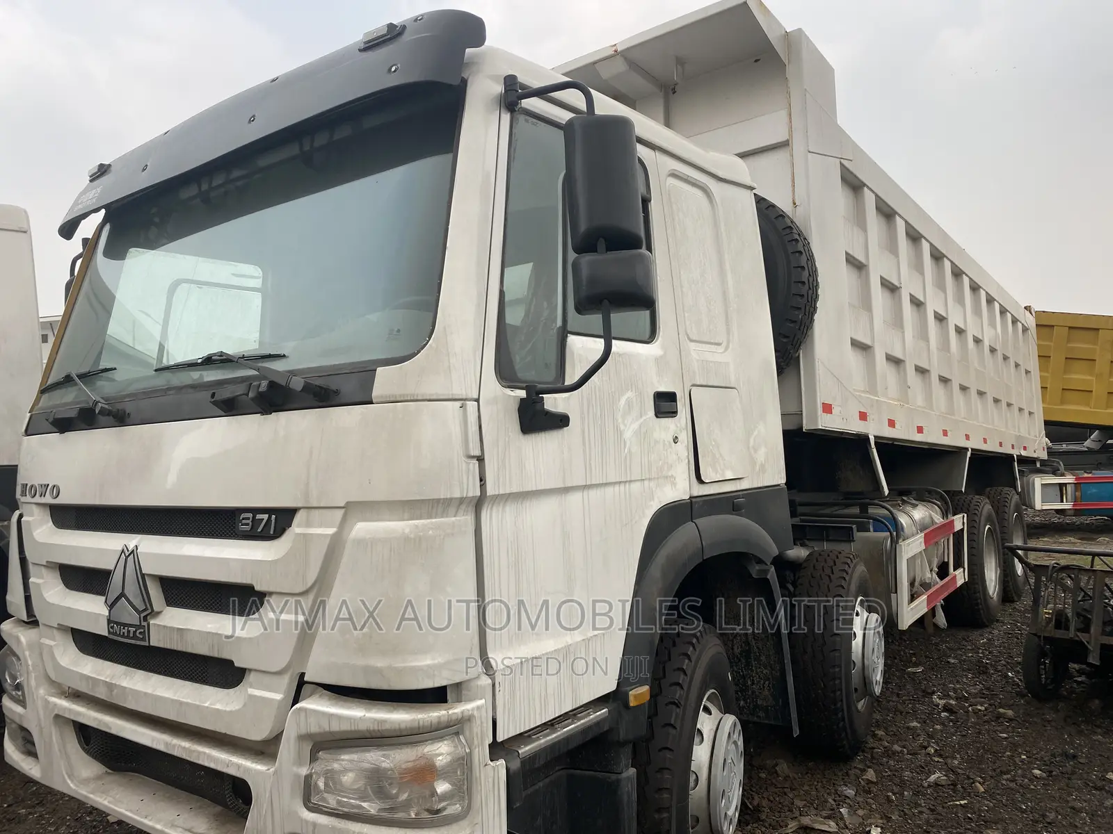 Howo 371 Dump Truck With 12 Tyres