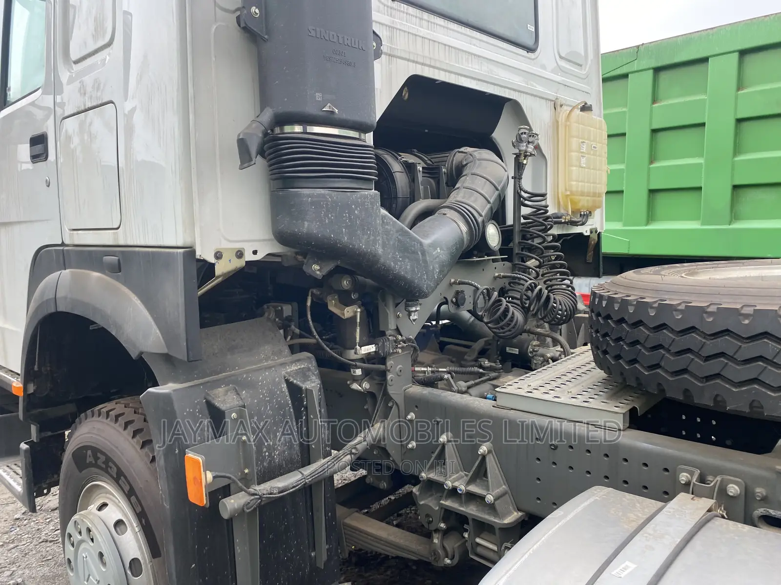 Howo 400 White Truck Head