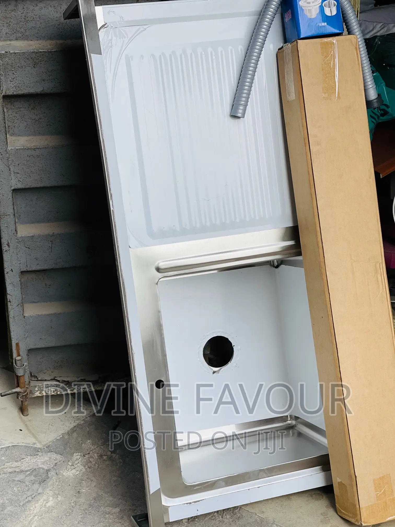 Single Bowl Sink With Side