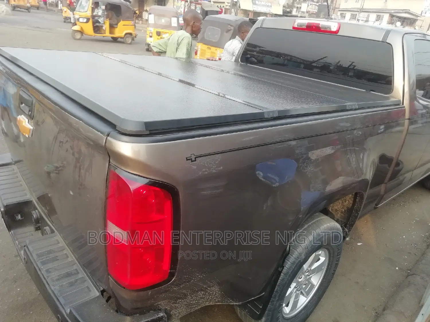 Fiber Folding Boot Cover for Chevrolet :