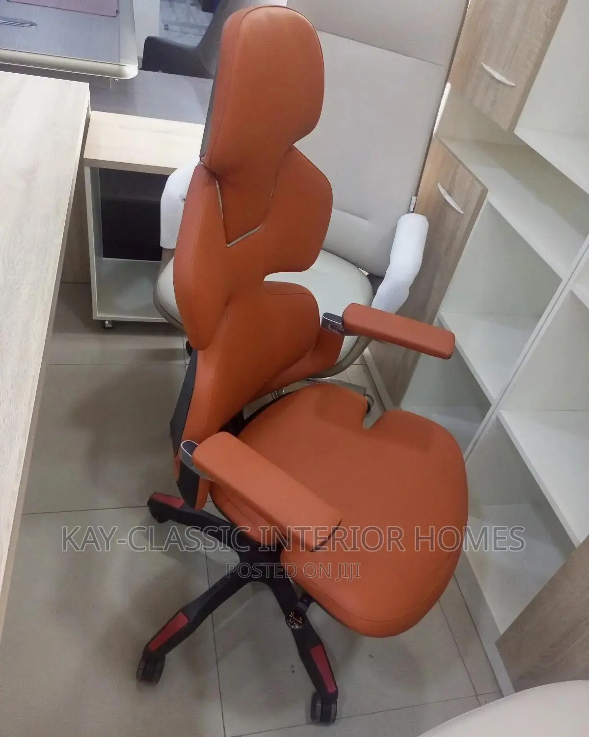 Egonomic Classic Executive Swivel Chair