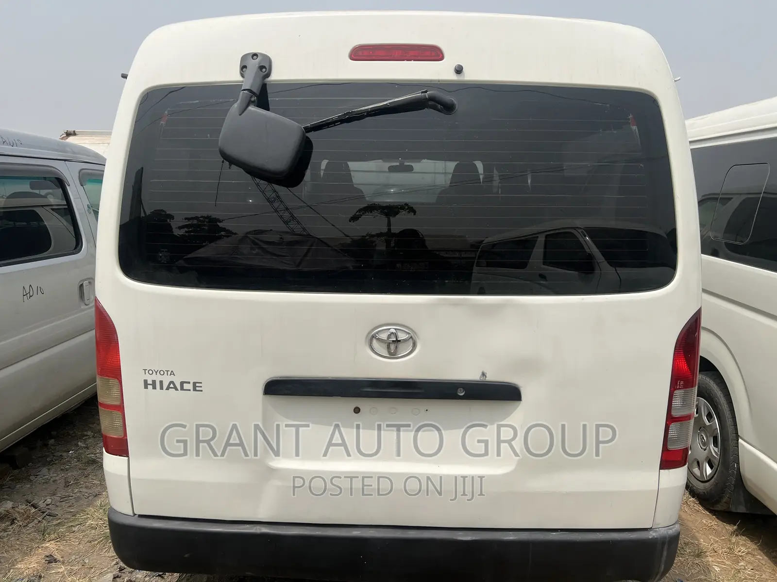 Toyota HiAce 2014 White