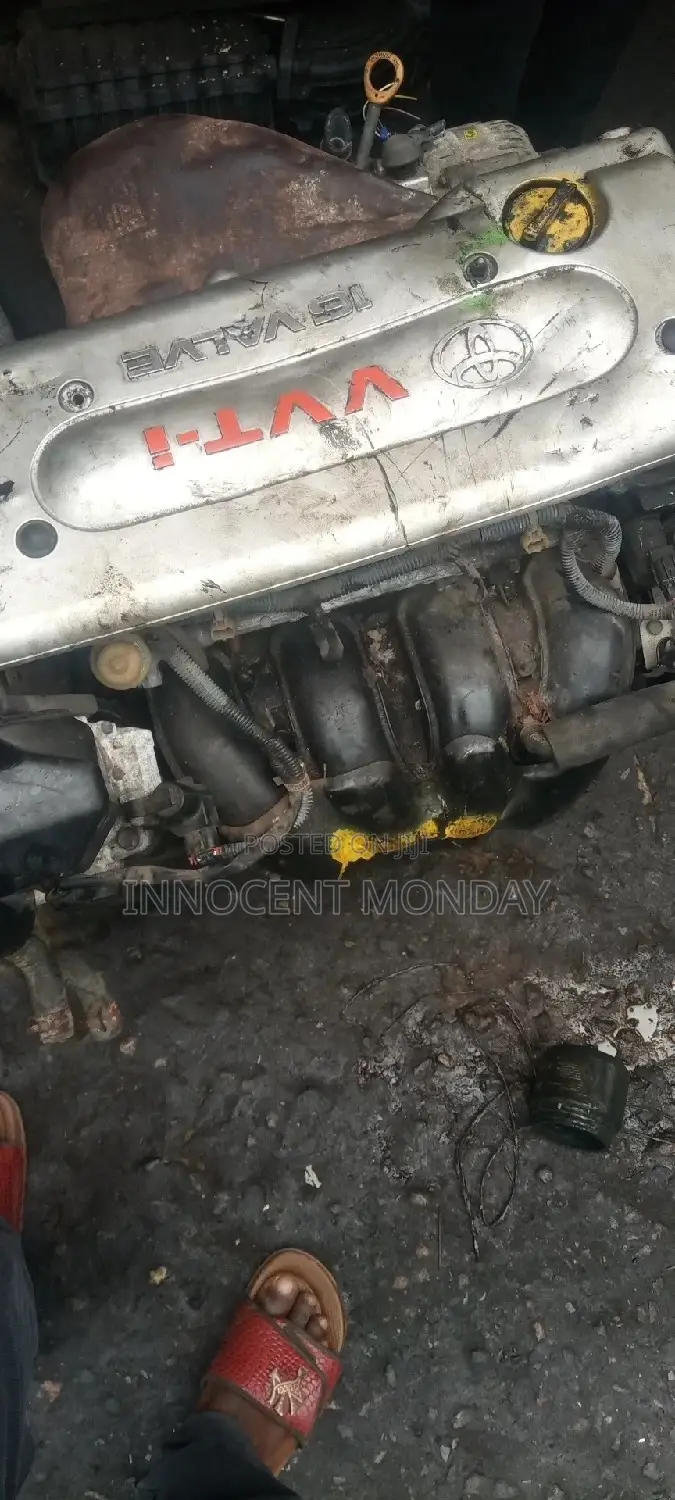Toyota Camry Engine.