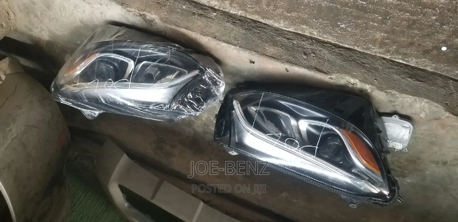 GLC300 2017 Single Charger American Headlight