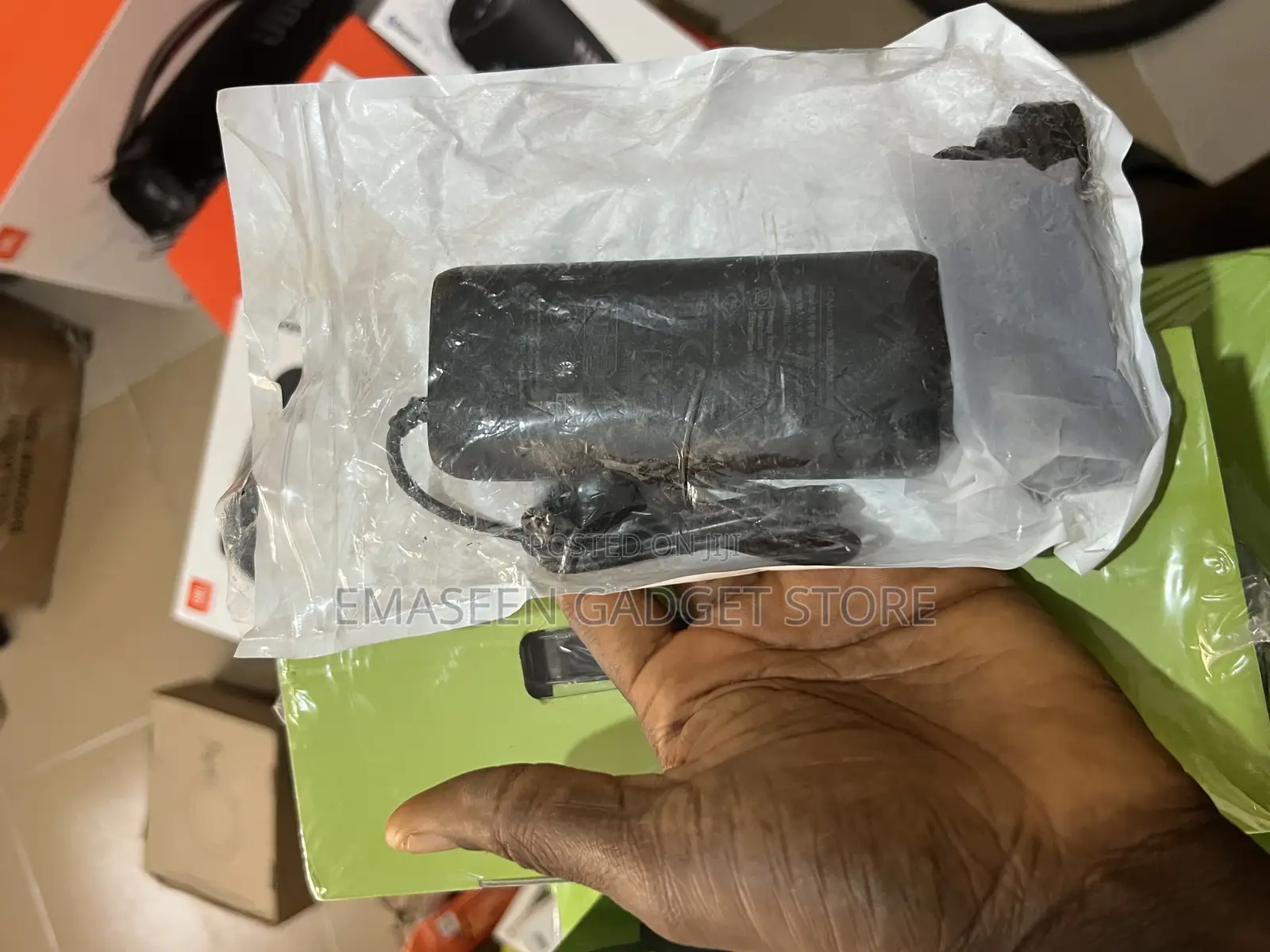 Onyx Studio 7 and 8 Speaker Charger