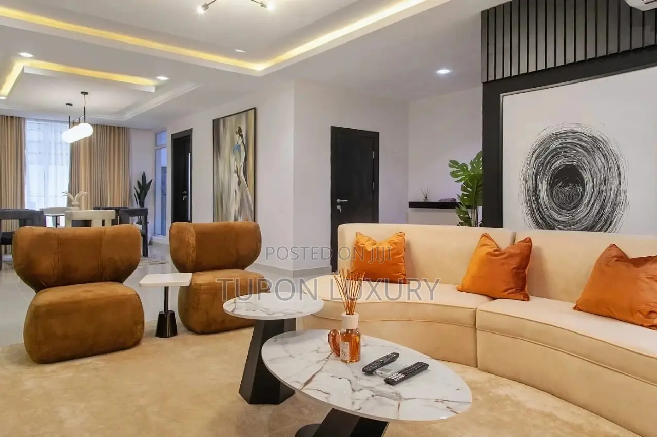 Luxury 3bdrm With Swimming Pool, in-House Cinema and Gym.