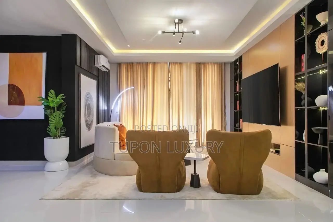 Luxury 3bdrm With Swimming Pool, in-House Cinema and Gym.