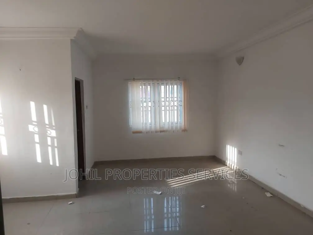A Specious Serviced Office Building or Office Space to Let
