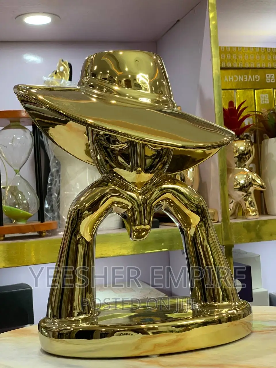Luxury Hat Lady Figurine