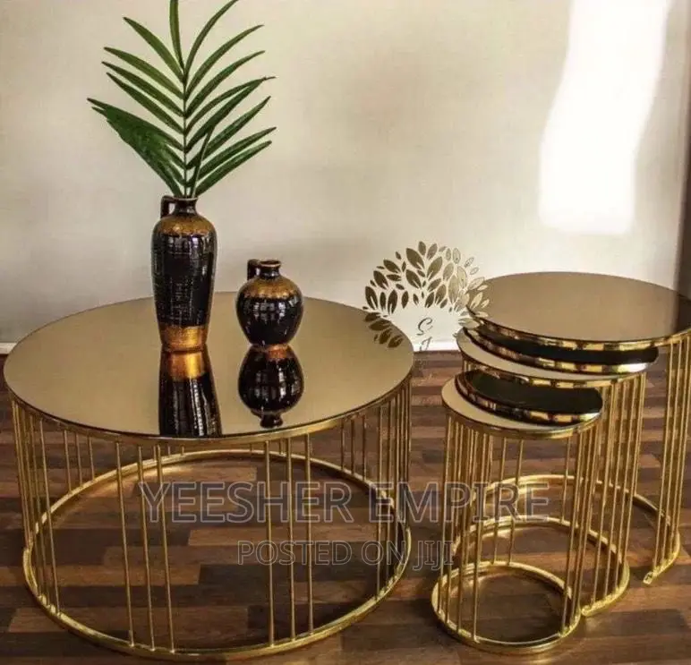 Luxury Glass Top Center Table With 3 Side Stools
