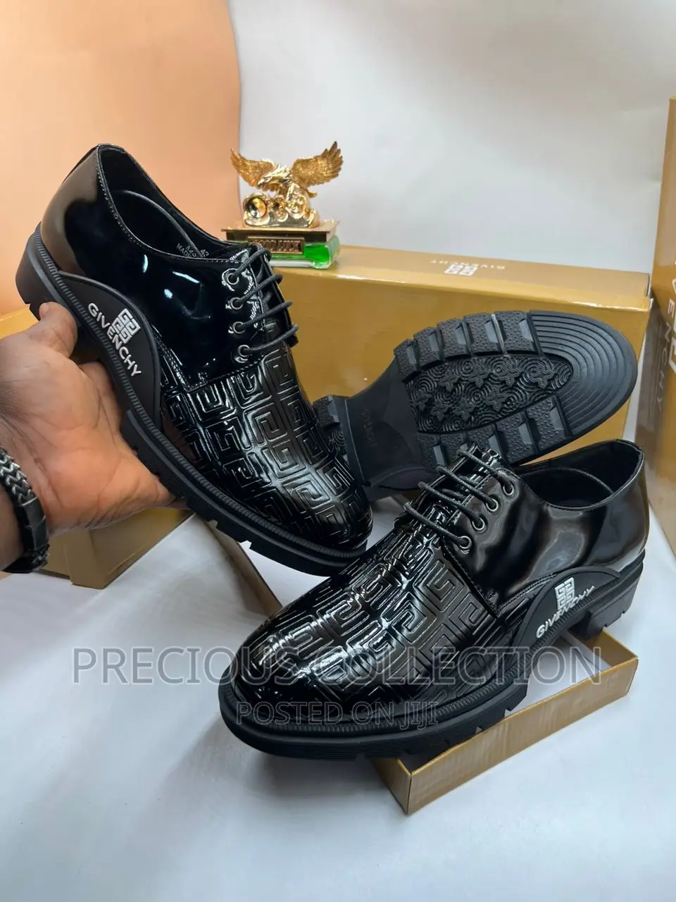 Men's Gucci Lace Up Shoes