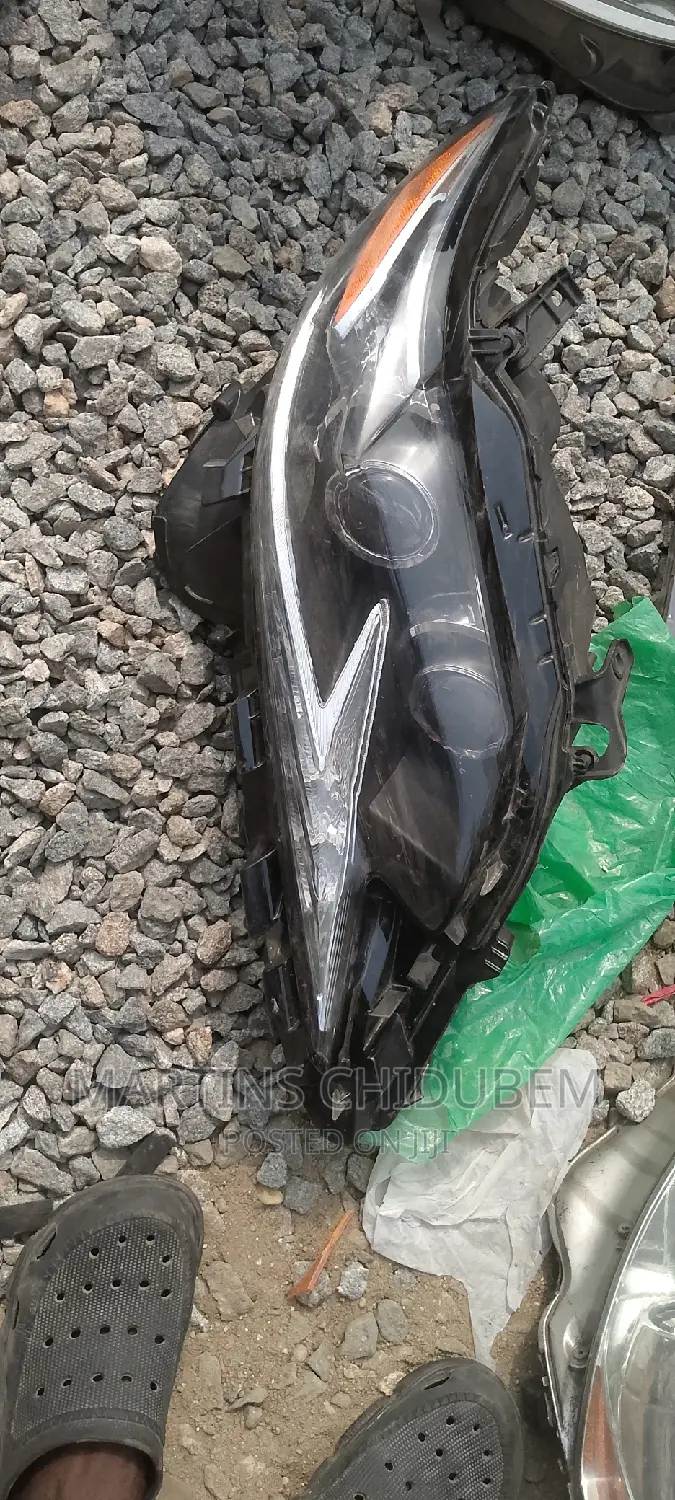 Headlight Es350 2019 Model