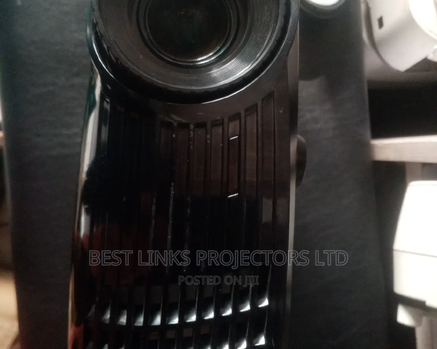 Optoma Projector With Hdmi Vga Ports