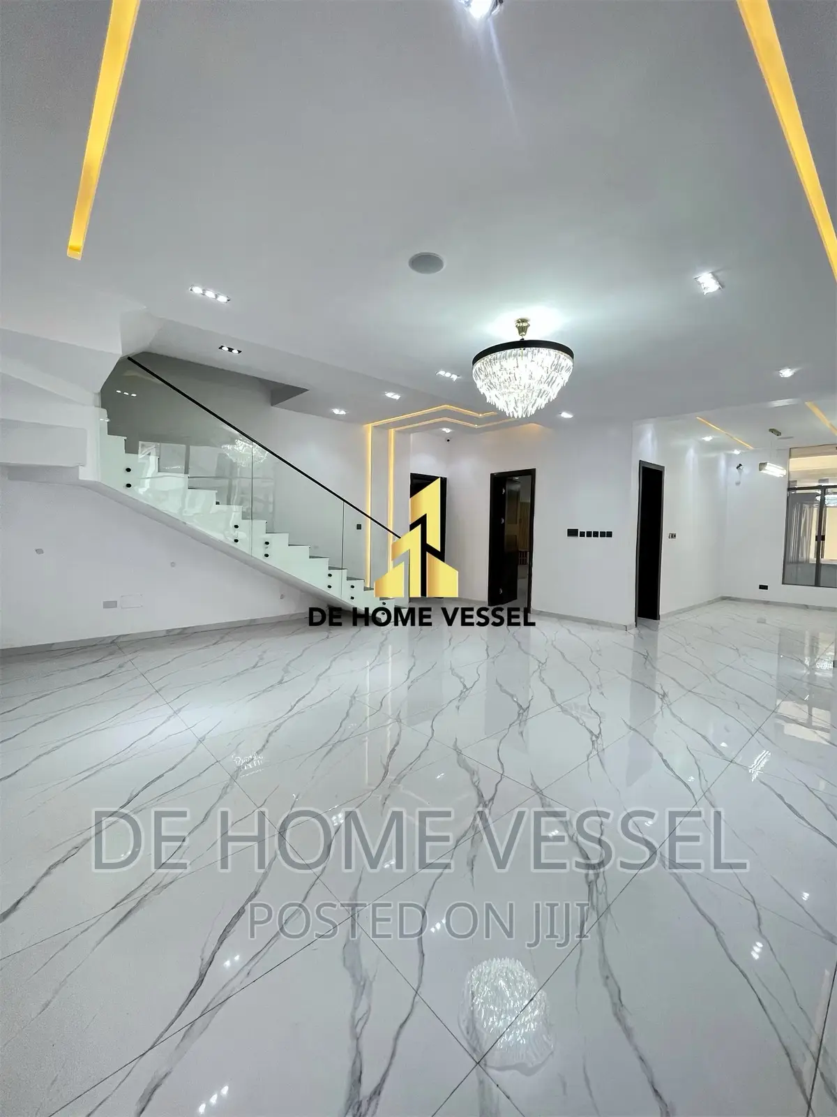5bdrm Duplex in Osapa london for sale