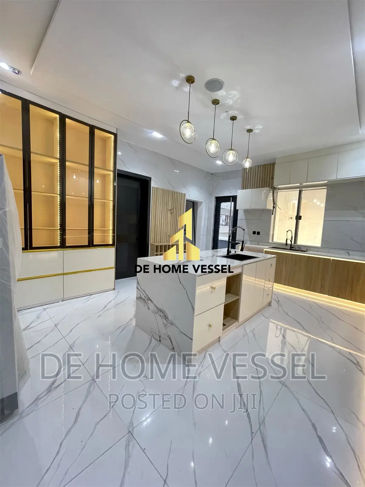 5bdrm Duplex in Osapa london for sale