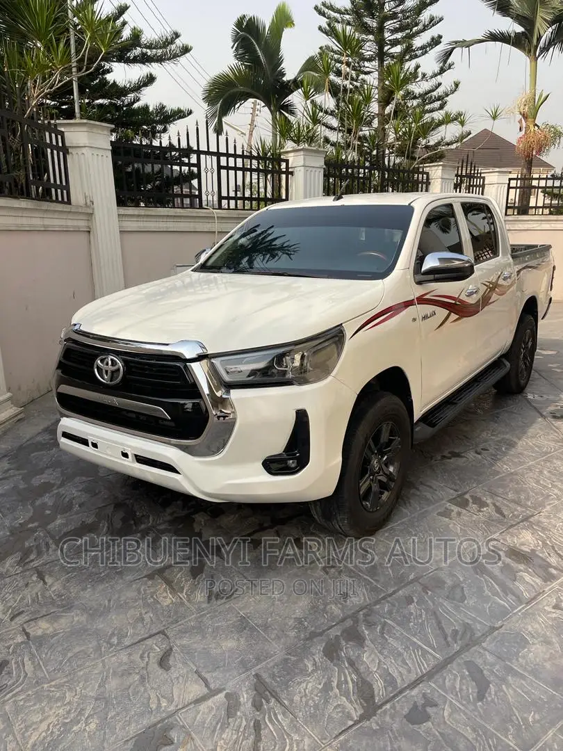 Toyota Hilux 2019 White