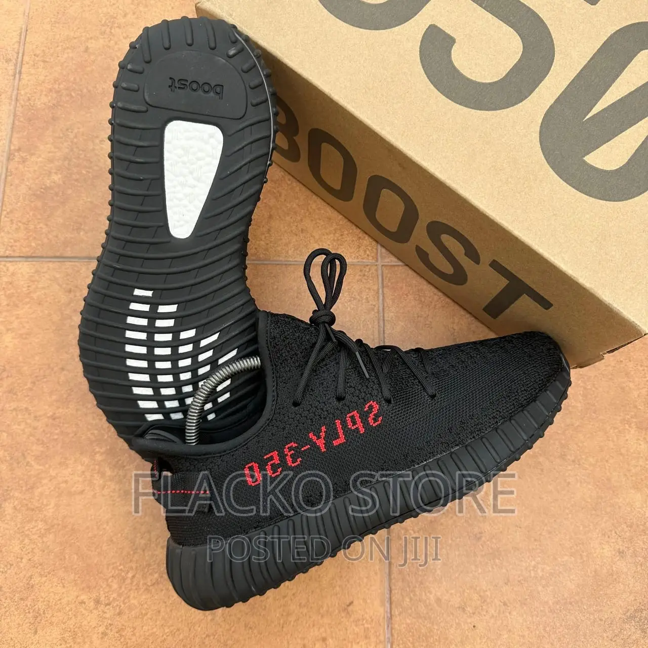 Original Yeezy 350 V2 Boost Sneakers