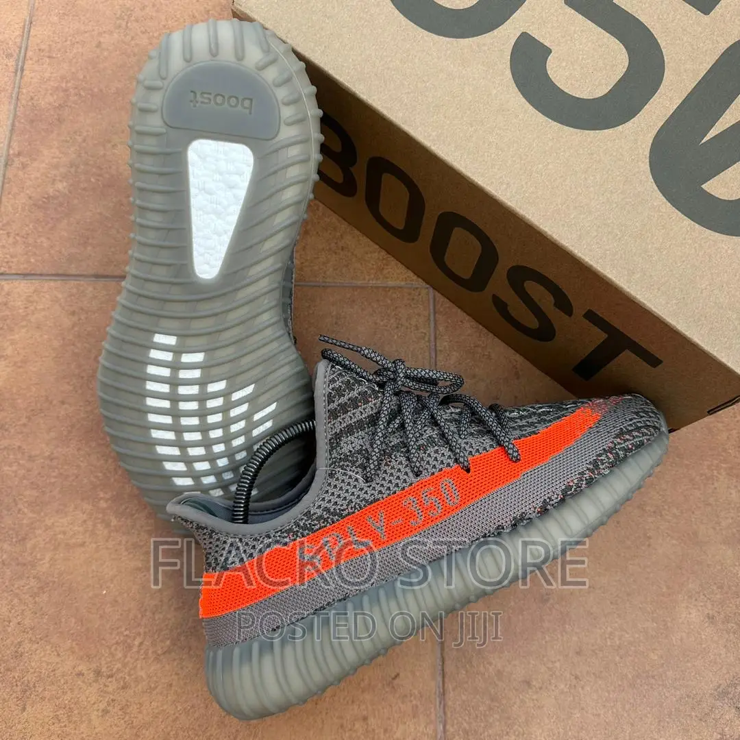Original Yeezy 350 V2 Boost Sneakers